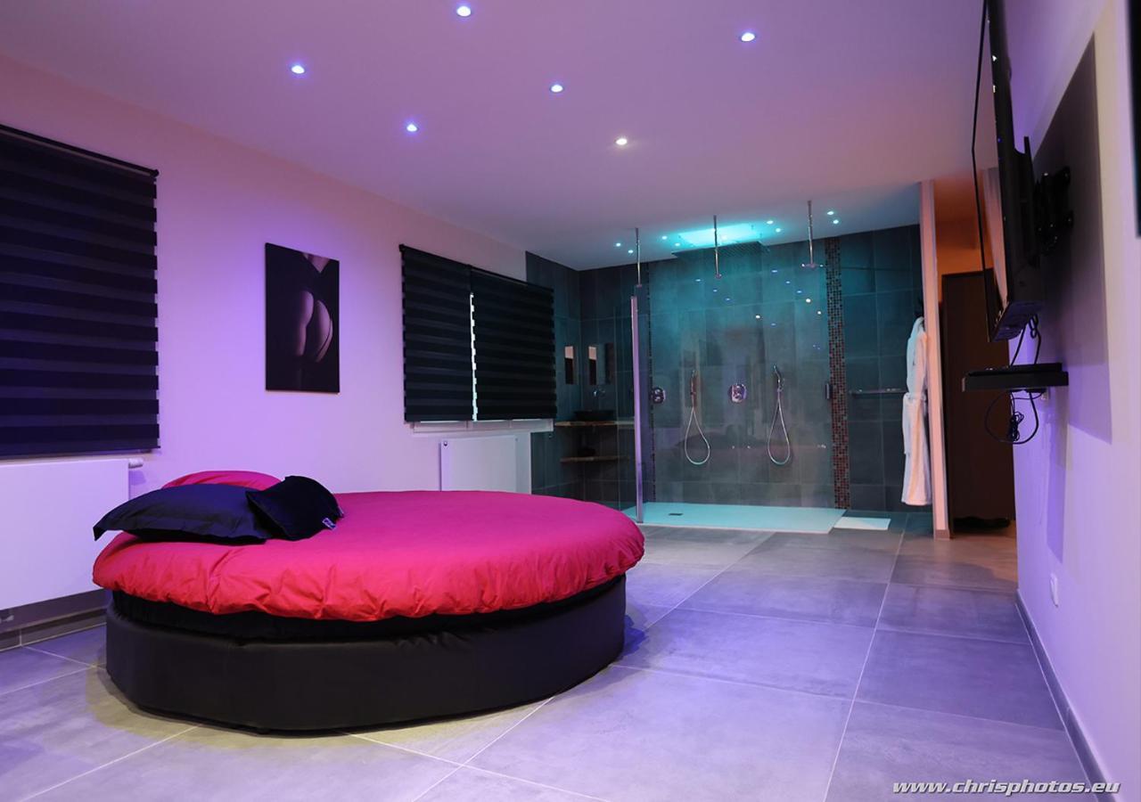 King Room Spa Bath,1299055522:JPEG